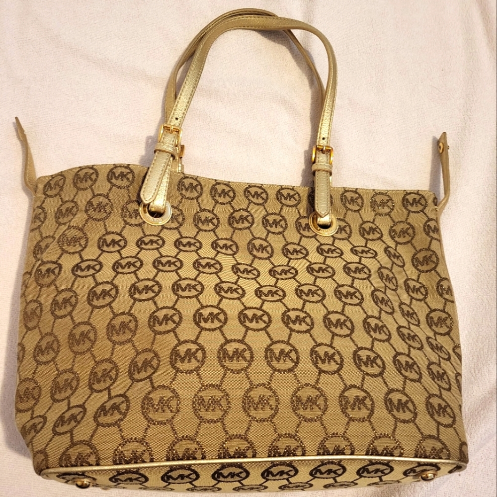 NWT Michael Kors purse